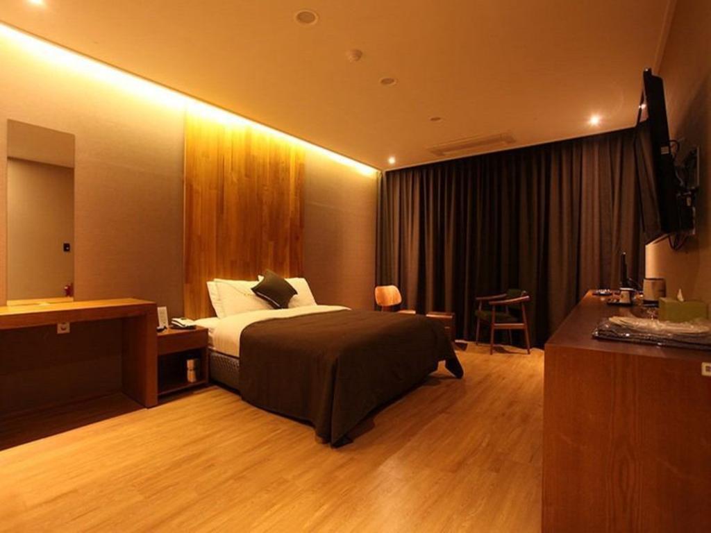 Hotel Rich Goyang Habitación foto